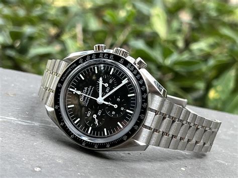 omega speedmaster sapphire replacement